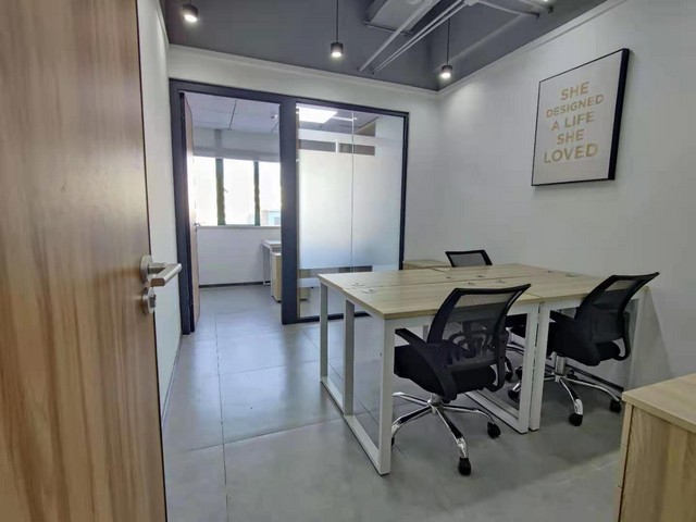 新疆东风翼展车